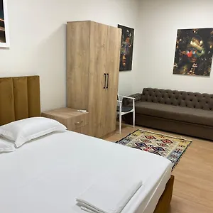 Appartamento New In Bllok, Tirana